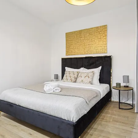 Apartmán Bnbnova - Louvre & Tuileries Gardens